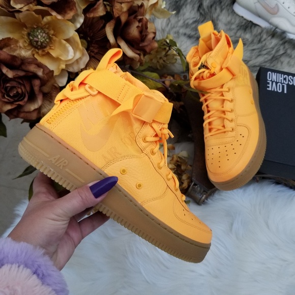 Nike Shoes - Nike SF Air Force 1 Mid Shoes